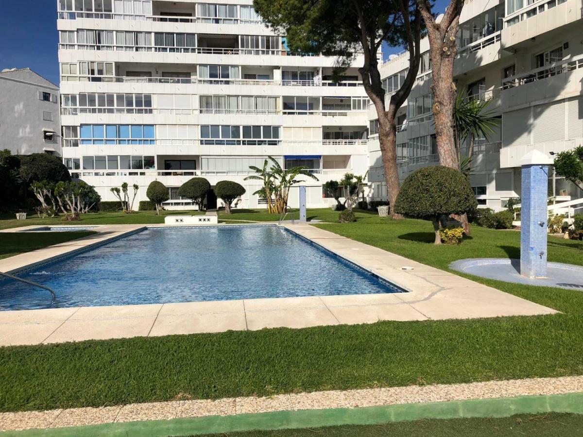 בנאלמדנה Apartamento Los Cisnes מראה חיצוני תמונה